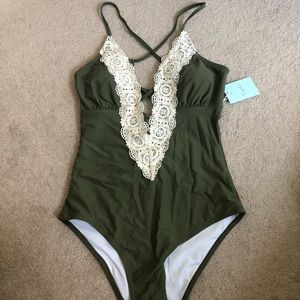 Cupshe one piece bathing suit
